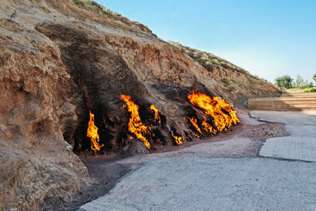 Yanar Dag (Burning Mountain)